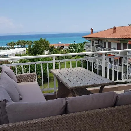 Luxury Penthouse With Sea View شقة *